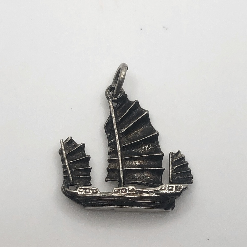 VTG Sterling Silver Sailboat Chinese Junk Ship Boat Pendant 1”